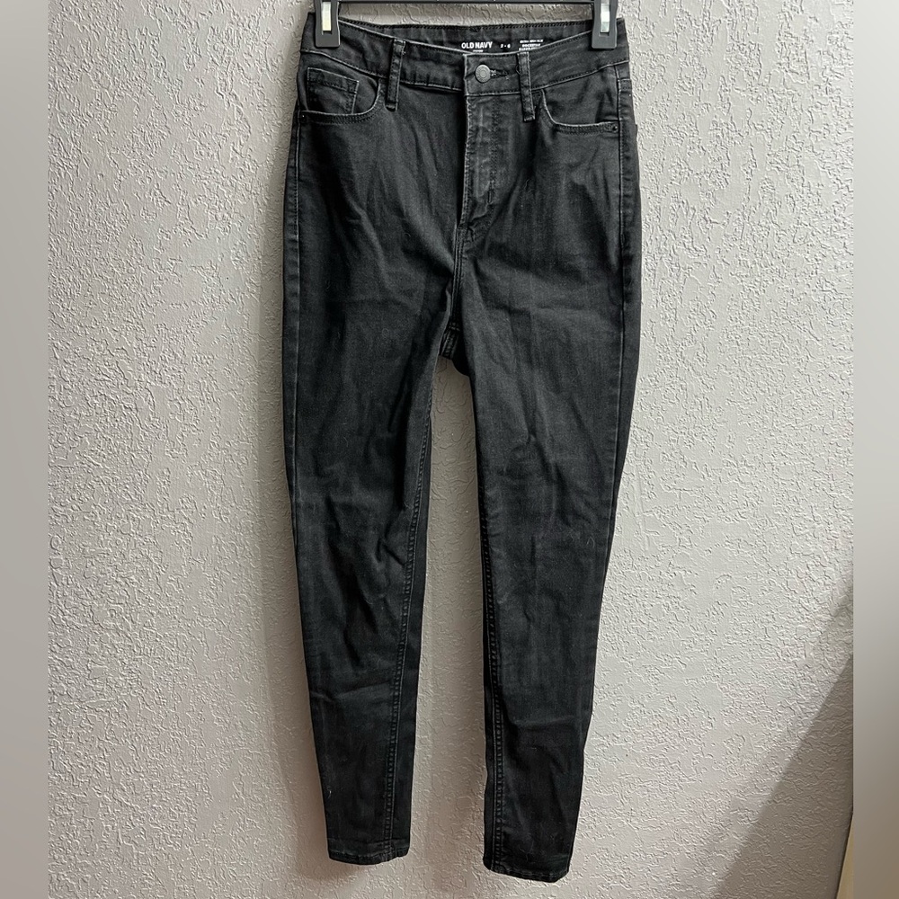 EXTRA HIGH RISE ROCKSTAR
SUPER SKINNY JEANS